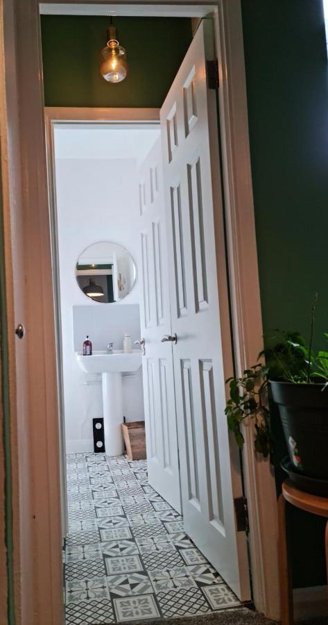 Elegant 1-Bedroom Apartment In Camden Town Londyn Zewnętrze zdjęcie